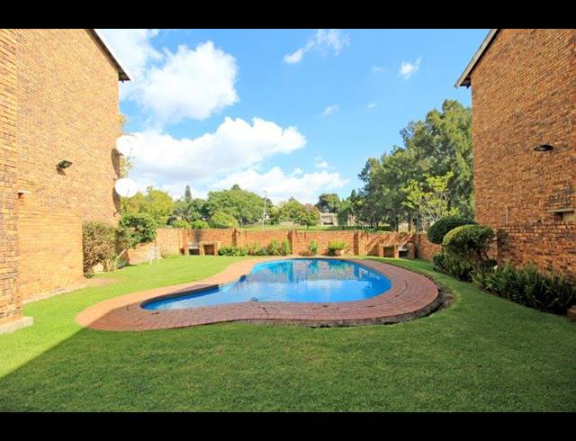 2 BEDROOM APARTMENT FOR SALE IN ROBINDALE